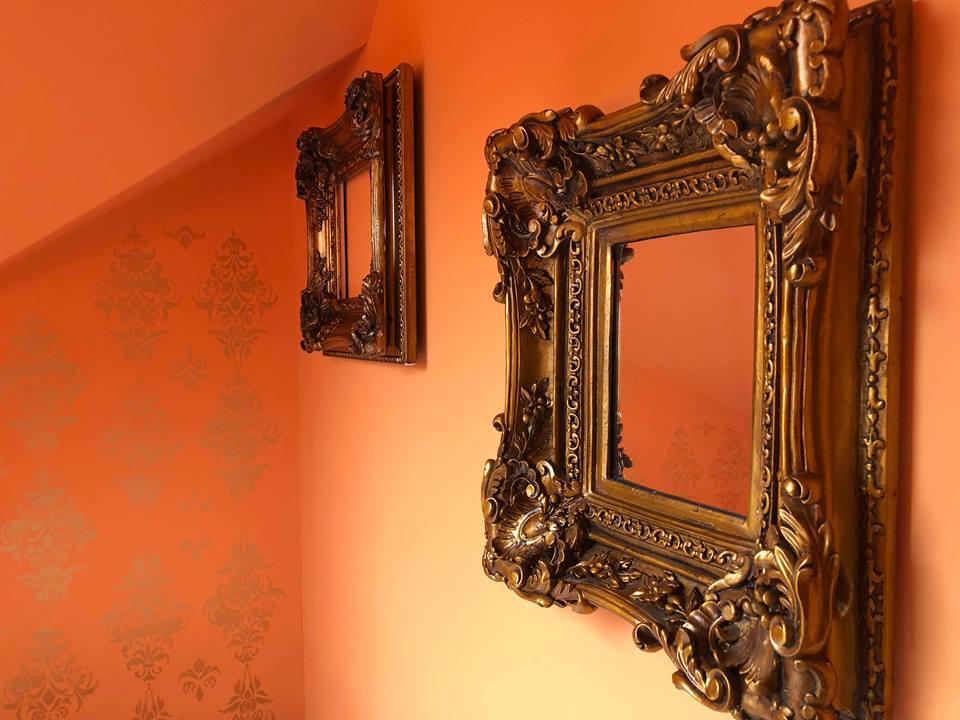 Tulipan Villa Panzio โซลนอค ภายนอก รูปภาพ